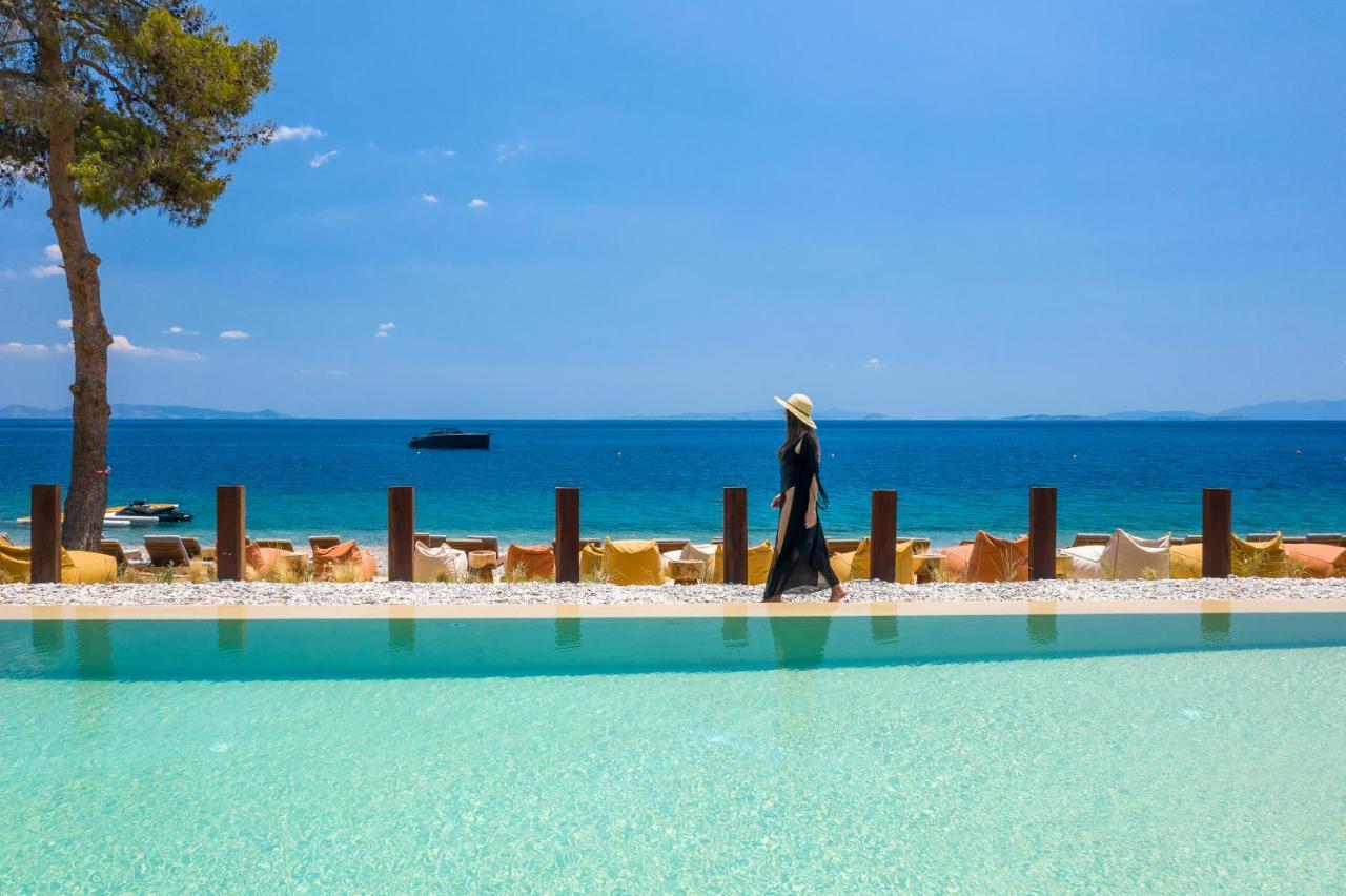 Isla Brown Corinthia Resort & Spa, Curio Collection By Hilton Agii Theodori Exterior foto The beach at the hotel